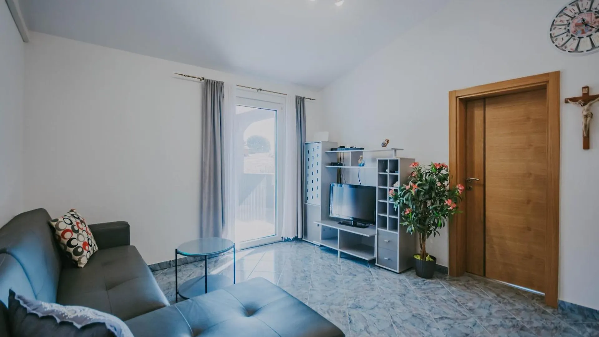 Villa Dany Kaštel 0*,